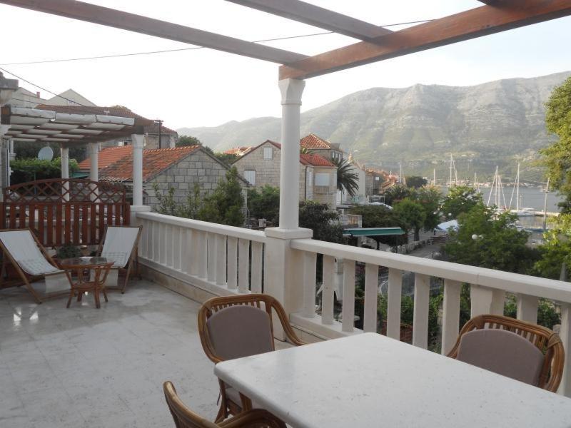 Apartment In With Sea View, Terrace, Air Conditioning, Wi-fi